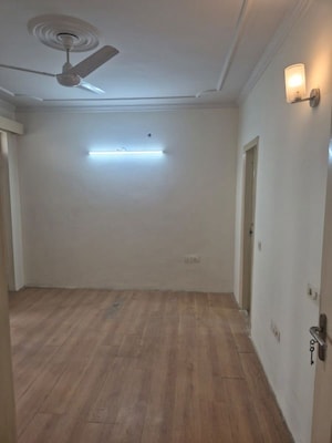 Room in 3 BHK Apartment at Bestech Park View Residency, Sector 3 – for Rent