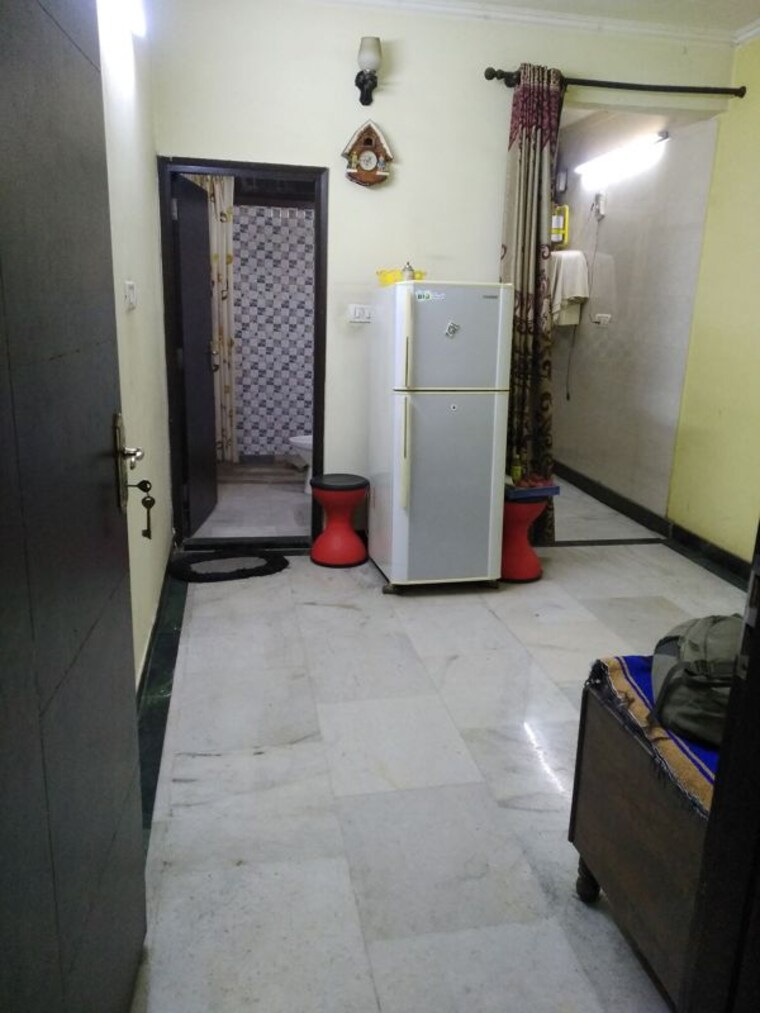 Room, lajpat nagar 4 1 RK 449 Sq.Ft. Builder Floor In Lajpat Nagar 4 Delhi 10409953