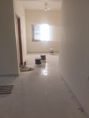 Room in 2 BHK Apartment at Manikonda – for Rent
