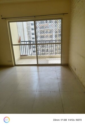 Room in 2 BHK Apartment at Aims Golf Avenue II, Sector 75 – for Rent