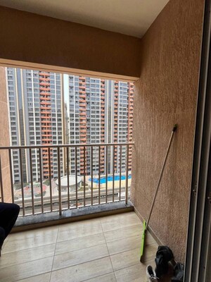 Room in 3 BHK Apartment at Godrej Green Cove, Mahalunge – for Rent