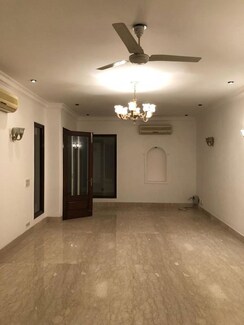 4 BHK + Servant Room,Study Room Builder Floor For Rent in Vasant Vihar