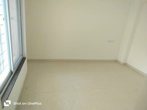 Room in 3 BHK Apartment at Blue 27th Avenue, Bavdhan – for Rent