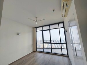 Room in 4 BHK Apartment at Ireo Skyon, Sector 60 – for Rent
