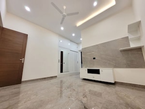 Room in 3 BHK Apartment at Kharar Road – for Rent