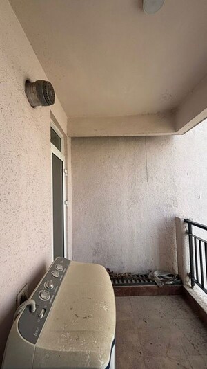 Furnished Amenities in 3.5 BHK Apartment at Pareena Express Heights, Sector 99 – for Rent
