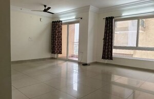 Room in 3.5 BHK Apartment at G Corp The Icon, Thanisandra Main Road – for Rent