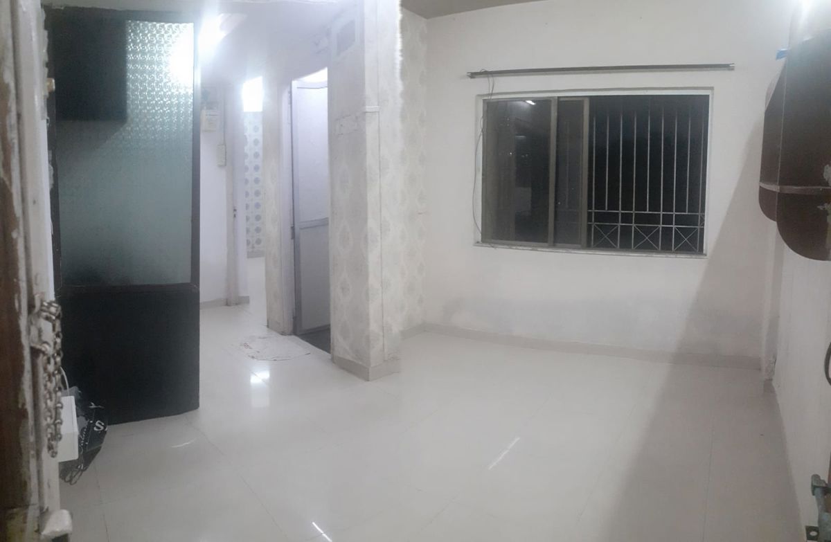 1 BHK + Servant Room 450 Sq.Ft. Apartment in Dosti Estates