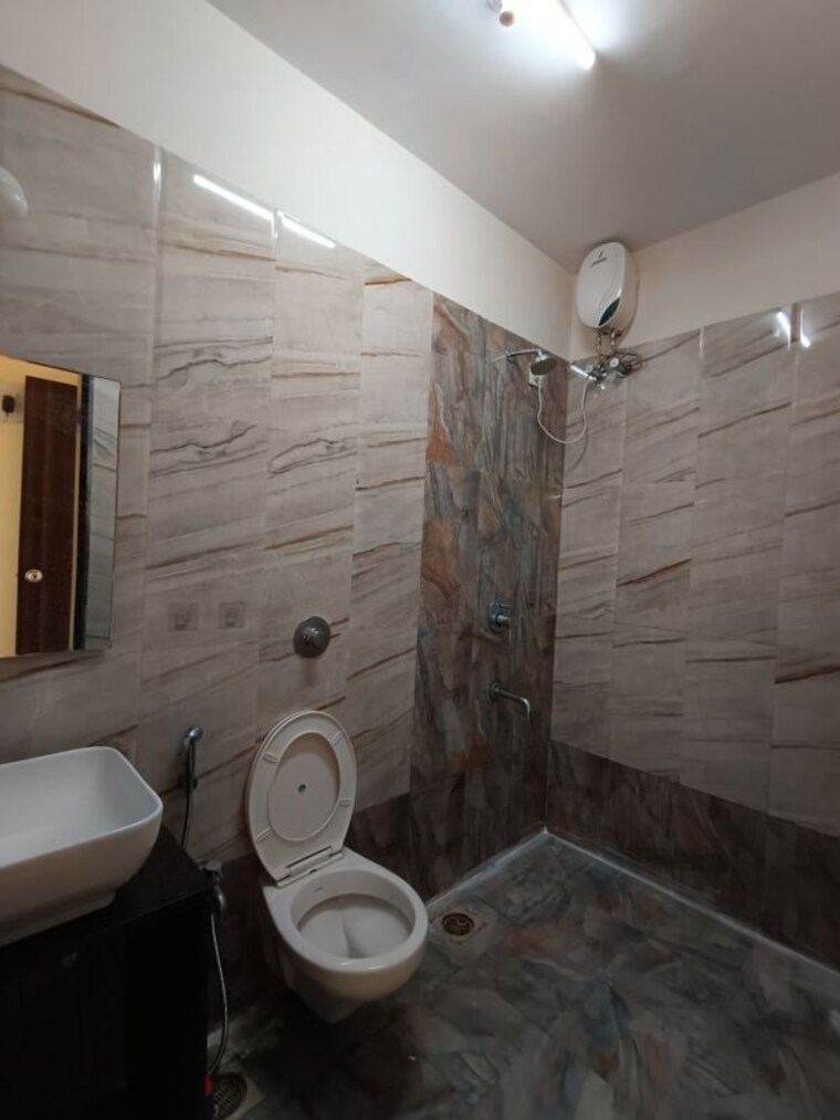 Bathroom, asmita-sand-dunes 2 Bedroom 900 Sq.Ft. Apartment In Malad West Mumbai 10410164