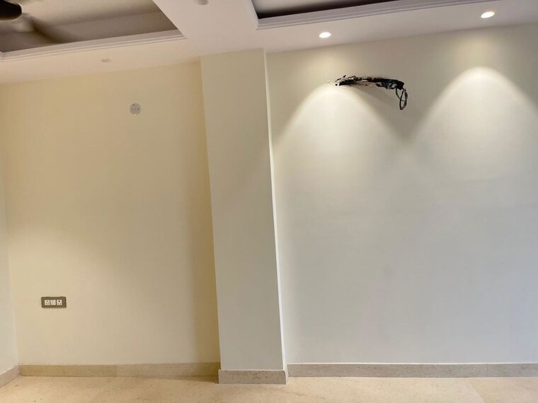 Room, savitri nagar 3 Bedroom 1500 Sq.Ft. Builder Floor In Savitri Nagar Delhi 10410176