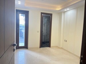 Room in 3 BHK Builder Floor at Savitri Nagar – for Rent