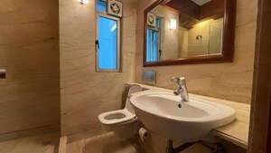 Bathroom in 5 BHK Apartment at Parsvnath Exotica, Sector 53 – for Rent