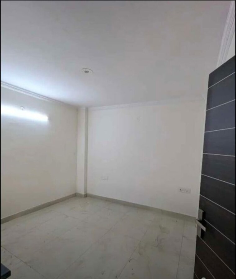 Room, rohini sector 7 2 Bedroom 700 Sq.Ft. Builder Floor In Rohini Sector 7 Delhi 10410207