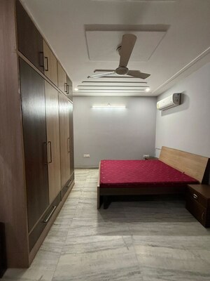 Bedroom in 2 BHK Builder Floor at Sector 52 – for Rent