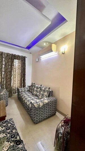 Bedroom in 3 BHK Builder Floor at Palam Vihar Residents Association, Palam Vihar – for Rent