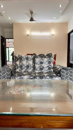 Living Room in 3 BHK Builder Floor at Palam Vihar Residents Association, Palam Vihar – for Rent