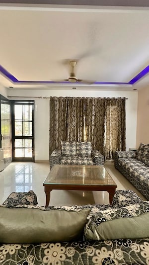 Living Room in 3 BHK Builder Floor at Palam Vihar Residents Association, Palam Vihar – for Rent