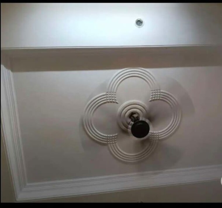 Bathroom, rohini sector 6 2 Bedroom 700 Sq.Ft. Builder Floor In Rohini Sector 6 Delhi 10410229