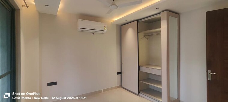 Room, saket 3 Bedroom 2000 Sq.Ft. Apartment In Saket Delhi 10410231