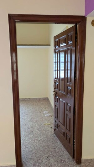 Room in 2 BHK Independent House at High Grounds – for Rent