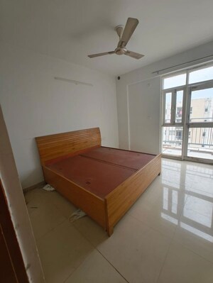 Room in 2 BHK Apartment at Adani Aangan, Sector 89a – for Rent