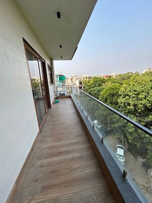 Balcony in 3 BHK Builder Floor at Sector 46 – for Rent