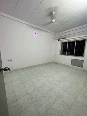 Room in 2 BHK Apartment at Dindoshi Mahad Complex, Goregaon East – for Rent