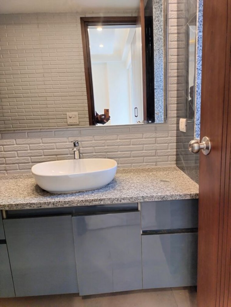 Bathroom, saket 4 Bedroom 2350 Sq.Ft. Apartment In Saket Delhi 10410255