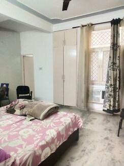 2.5 BHK + Pooja Room Villa For Rent in Sector 55