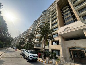 5 BHK Apartment – Exterior View View at Ambience Caitriona, Sector 24 - for Rent