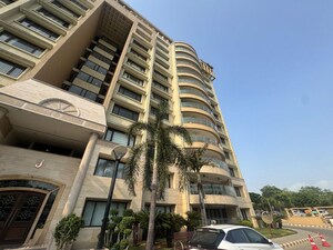 5 BHK Apartment – Exterior View View at Ambience Caitriona, Sector 24 - for Rent