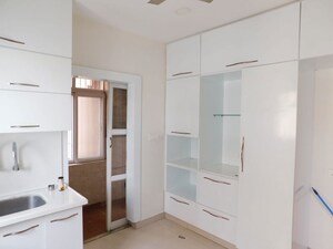 Room in 3 BHK Apartment at Aditya Empress Heights, Shaikpet – for Rent
