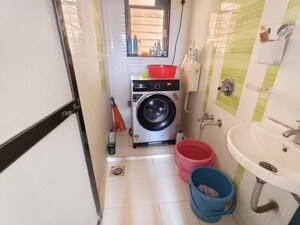 Bathroom in 1.5 BHK Apartment at Green Square, Kasarvadavali – for Rent