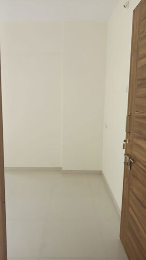 Room in 2 BHK Apartment at K M Horizon Palms 2, Owale – for Rent