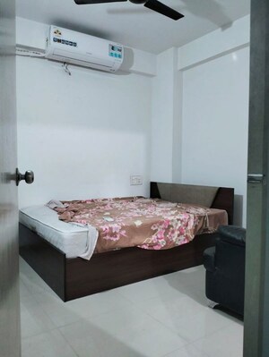 Bedroom in 2 BHK Apartment at Vejalpur – for Rent