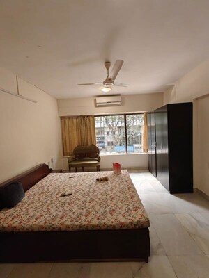 Bedroom in 4 BHK Apartment at Prabhadevi CHS, Prabhadevi – for Rent