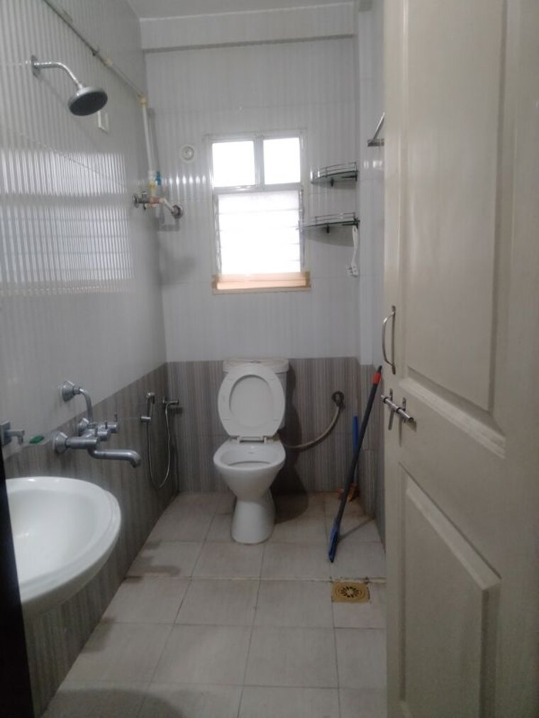 Bathroom, silver-leaf-apartment-pimple-nilakh 2 Bedroom 670 Sq.Ft. Apartment In Pimple Nilakh Pune 10410384