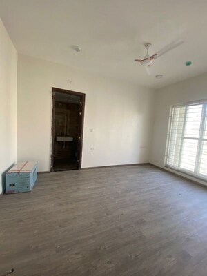 Room in 4 BHK Apartment at Ganga Legend, Bavdhan – for Rent
