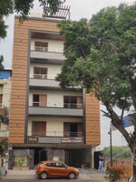 4 BHK + Pooja Room,Servant Room,Study Room,Extra Room 100 Sq.Yd. Independent House in Sector 3