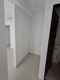 2 BHK Apartment For Rent in UK Iridium