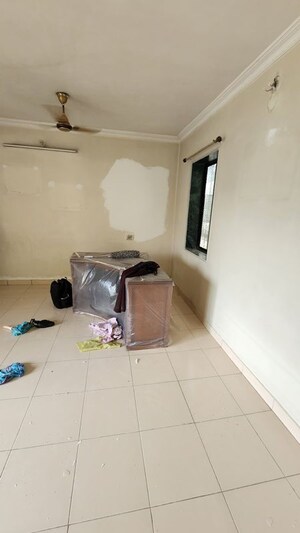 Team Area in 3 BHK Apartment at Swaraj Accolade Chs, Louis Wadi – for Rent