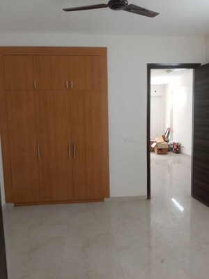Furnished Amenities in 2.5 BHK Builder Floor at M3M Soulitude, Sector 89 – for Rent