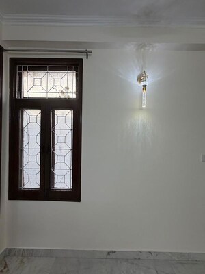 Room in 3 BHK Apartment at Malviya Nagar – for Rent