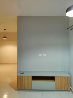 Room in  Apartment at Shriram Luxor, Hennur Road – for Rent
