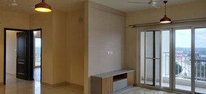 Room in  Apartment at Shriram Luxor, Hennur Road – for Rent