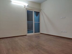 Room in  Apartment at Shriram Luxor, Hennur Road – for Rent
