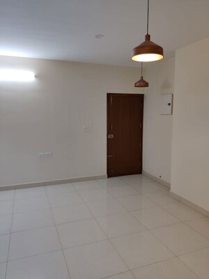 Room in  Apartment at Shriram Luxor, Hennur Road – for Rent