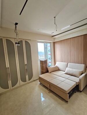 Bedroom in 3.5 BHK Apartment at Indiabulls One Indiabulls, Pokhran Road No Two – for Rent