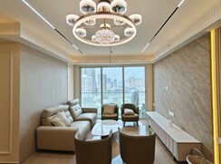 3.5 BHK + Servant Room Apartment For Rent in Indiabulls One Indiabulls