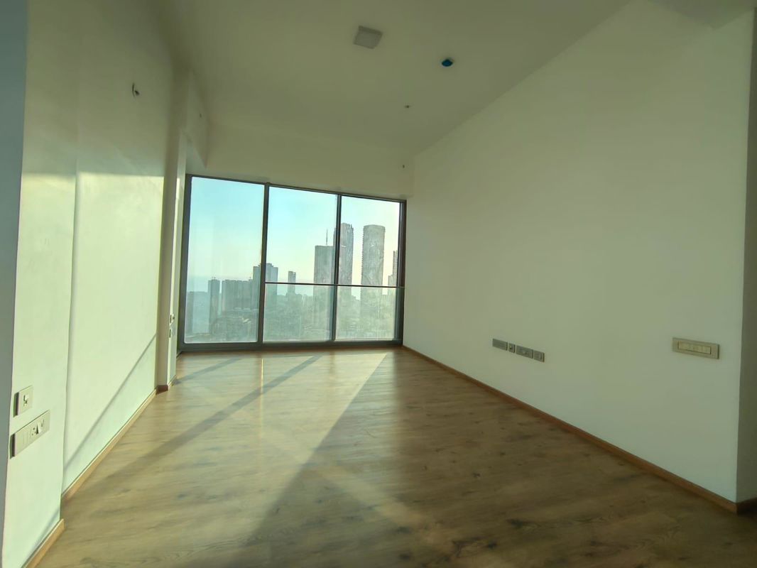 4 BHK + Servant Room,Study Room Apartment For Rent in Rustomjee Crown